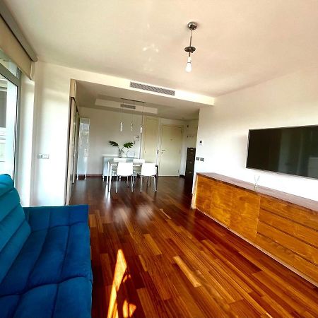 Smluxuryhouse Apartment Sant Adria de Besos Bagian luar foto